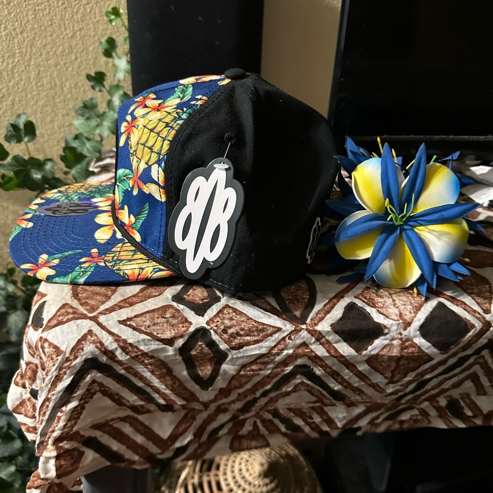 Maui cap